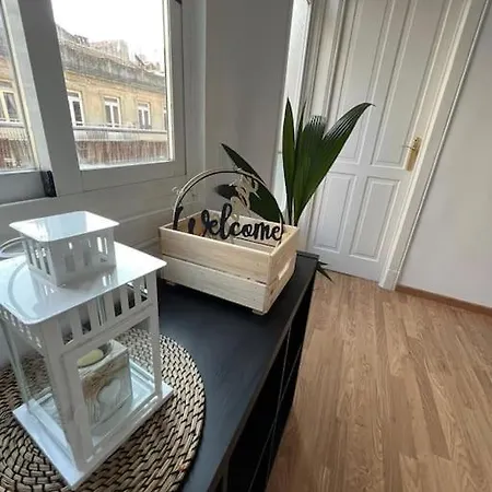 Atico Vintage Con Terraza