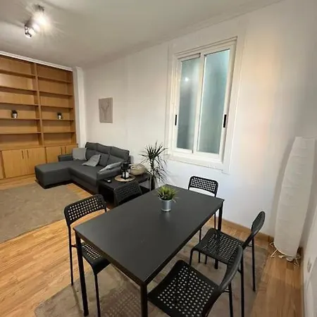 Atico Vintage Con Terraza * 比戈