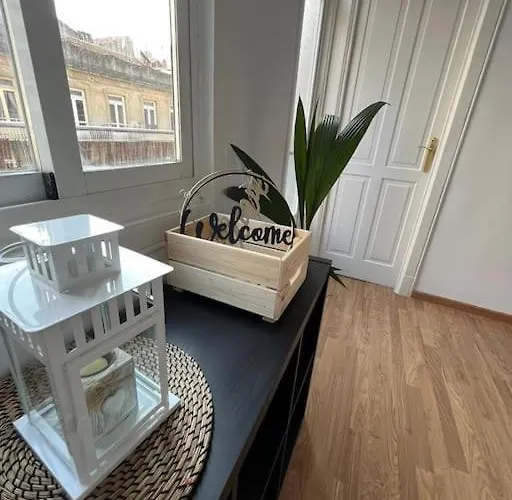 Atico Vintage Con Terraza